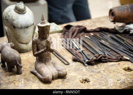 Artisans d'Angkor in Siem Reap, Kambodscha, ist ein Sozialunternehmen, das lokale Dorfbewohner in traditionellem Kunsthandwerk ausbildet. Stockfoto