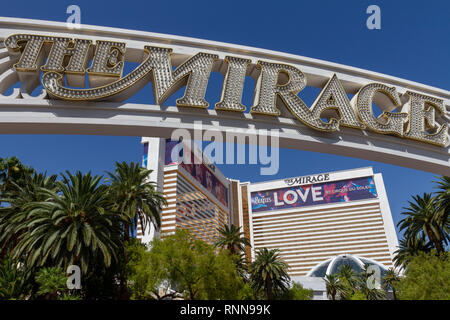 Das Mirage Hotel und Casino auf dem Strip, Las Vegas, Nevada, USA. Stockfoto