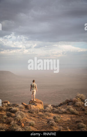 Tankwa Karoo National Park, Northern Cape, Südafrika ist die Heimat von schönen trockenen Landschaften mit Bergen, felsigen Hügeln, Ebenen und einzigartige Pflanzen Stockfoto