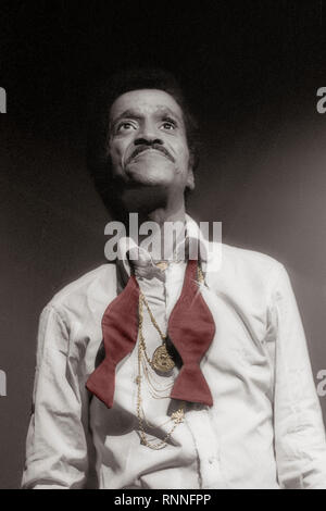 Sammy Davis Jr. auf der Bühne im Chateau Neuf Concert Hall, Oslo, Norwegen 1977 Stockfoto