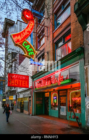 Shelbourne Hotel und Ovomaltine Cafe, East Hastings Street, Downtown Eastside, Vancouver, British Columbia, Kanada Stockfoto