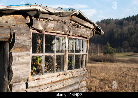 Die alte Almhütte in Bieszczady, östlichen Karpatenvorland, Polen Stockfoto