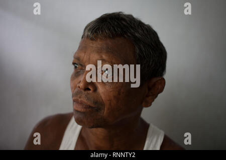 Eldry Menschen, die durch Lepra Wohn togather in einem alten Pflege Haus in Bankura Stockfoto