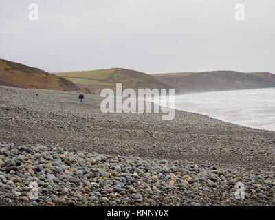 Windigen und regnerischen Tag auf Newgale Strand Stockfoto