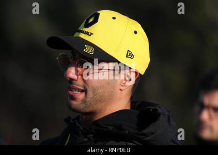 Barcelona, Spanien. 19 Feb, 2019. Montmelo, Barcelona - Spanien. 18. Februar 2019. Daniel Ricciardo von Australien und Renault Sport Formel-1-Team während der Tag einer F1 Winter Prüfung Credit: Marco Canoniero/Alamy leben Nachrichten Stockfoto