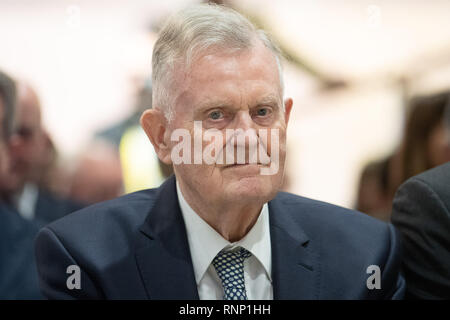 Stuttgart, Deutschland. 19 Feb, 2019. Erwin Teufel (CDU), ehemaliger Ministerpräsident von Baden-Württemberg, sitzt im Landtag. Credit: Sebastian Gollnow/dpa/Alamy leben Nachrichten Stockfoto