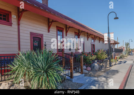 Die Wickenburg Handelskammer Gebäude ist das original Santa Fe Depot und ist die Heimat der offizielle Besucher. Stockfoto