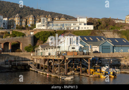 Ventnor, Isle of Wight, England, Großbritannien, Februar 2019. Die Oase der Fischerei auf den Eatern Esplanade in Ventnor ein beliebter Badeort, IOW. Stockfoto