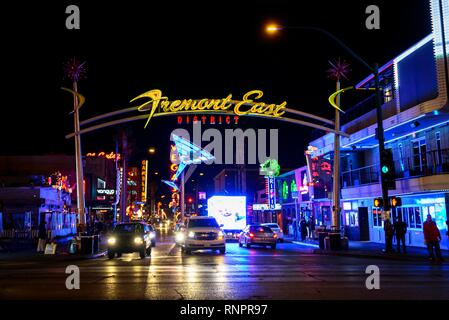 Neon Leuchtreklame bei Nacht, Nachtaufnahme, Fremont Street in Old Las Vegas, Downtown, Las Vegas, Nevada, USA, Nordamerika Stockfoto