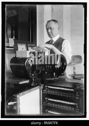 CENSUS BUREAU. DEPARTMENT OF COMMERCE. Beim Tabellieren MASCHINE Stockfoto