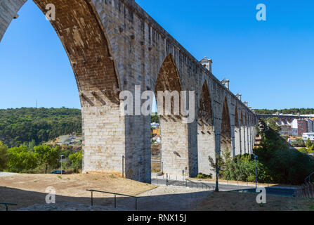 Das aquädukt Aguas Livres in Portugiesisch: Aqueduto Das Aguas Livres Aquädukt der freien Gewässern ist eine historische Aquädukt in der Stadt Lissabon, Portugal. Stockfoto