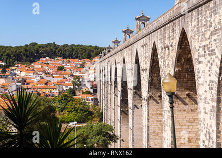 Das aquädukt Aguas Livres in Portugiesisch: Aqueduto Das Aguas Livres Aquädukt der freien Gewässern ist eine historische Aquädukt in der Stadt Lissabon, Portugal. Stockfoto
