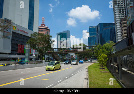 Thompson Straßenverkehr und United Square Mall, Singapur Stockfoto