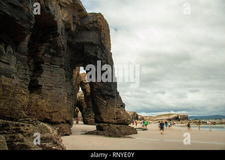 Strand der Kathedralen befindet sich auf der Küste der Provinz Lugo (Galizien), auch als die Mariña Lucense bekannt. Der Ort, wo sie sich befindet. Stockfoto