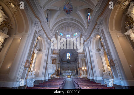 Im Innenraum der barocken Kirche Chiesa di San Francesco D'Assisi, eine römisch-katholische Kathedrale in Ostuni, Apulien, Brindisi, Italien Stockfoto