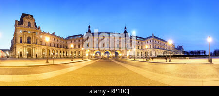 Paris - Brücke Royal und Louvre Stockfoto