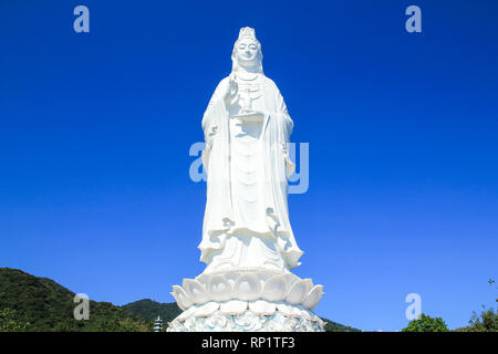 Weiße Dame Buddha Linh Ung Pagoda in Da Nang, Vietnam. Stockfoto