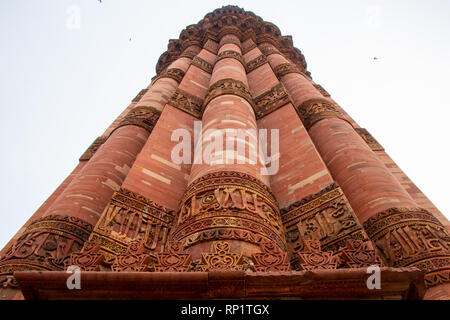 Qutub Minar Moschee, die Welt das höchste freistehende Minarett in Delhi Indien Stockfoto