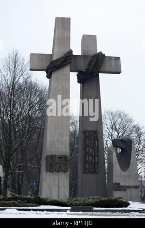 21.01.2018, Posen, Großpolen, Polen - die Gedenkstätte für die Opfer der Proteste der Arbeiter im Juni 1956. 00 A 180121 D 1074 CAROEX.JPG [MODEL RELEASE Stockfoto