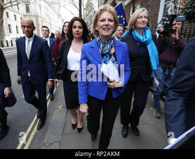 (Von links nach rechts) Ehemalige Labour-abgeordnete Chuka Umunna, Gavin Shuker und Luciana Berger, und konservative Abgeordnete Heidi Allen, Anna Soubry und Sarah Wollaston, für eine Pressekonferenz an einem Great George Street in London eintreffen, nach der Ankündigung, dass Sie von der Konservativen Partei zurückgetreten und die unabhängige Gruppe von Abgeordneten verbunden. Stockfoto