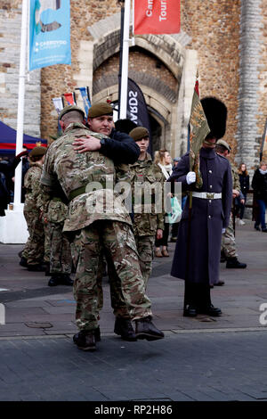 Cardiff, Wales, UK. 20. Februar 2019. Homecoming Parade des 1.BATAILLON Waliser Guard. Dieses Bataillons hatte gerade nach der dritten Tour in Afghanistan Dienst zurück. Credit: Lily Watt/Alamy leben Nachrichten Stockfoto