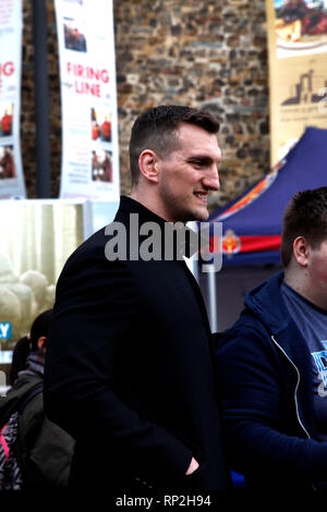 Cardiff, Wales, UK. 20. Februar 2019. Sam Warburton außerhalb Cardiff Castle an der homecoming Parade der 1.BATAILLON Waliser Guard. Dieses Bataillons hatte gerade ihre dritte Tour in Afghanistan gedient. Credit: Lily Watt/Alamy leben Nachrichten Stockfoto