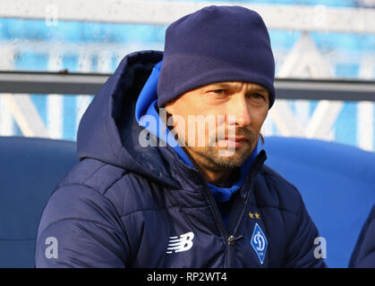 Kiew, Ukraine. 20. Februar, 2019. FC Dynamo Kyiv U19-Cheftrainer Igor Kostiuk sieht während der UEFA Youth League Spiel gegen Juventus U19 am Valeriy Lobanovskiy Stadion in Kiew, Ukraine. Credit: Oleksandr Prykhodko/Alamy leben Nachrichten Stockfoto