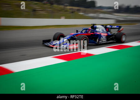 Daniil Kvyat der Scuderia Toro Rosso Honda mit dem neuen STR 14 Auto in Aktion während der Morgen des dritten Reise von F1-Test Tage in Montmelo circuit gesehen. Stockfoto