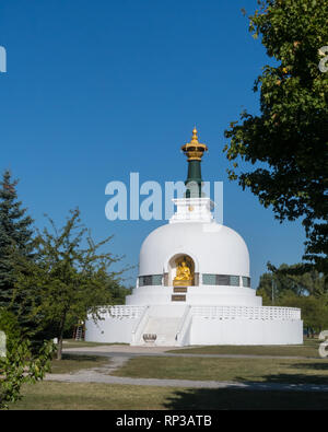 Der Frieden Pagode in Wien (Österreich) an einem sonnigen Tag im Sommer. Stockfoto