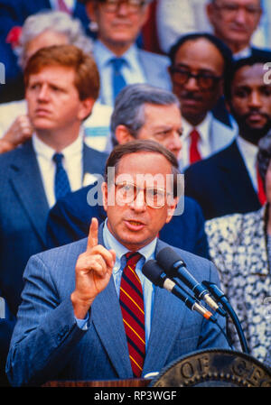 US-Senator Sam Nunn von Georgia. Vorsitzender des Senate Armed Services Committee. Stockfoto