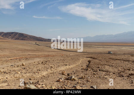 Blick nach Süden hinunter die Herzen der Death Valley von Golden Canyon, Death Valley National Park, California, United States. Stockfoto