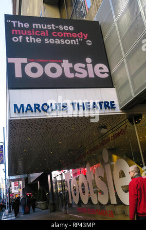 "Tootsie" Festzelt beleuchtete Zeichen im Marquis Theatre, Times Square, New York City, USA Stockfoto