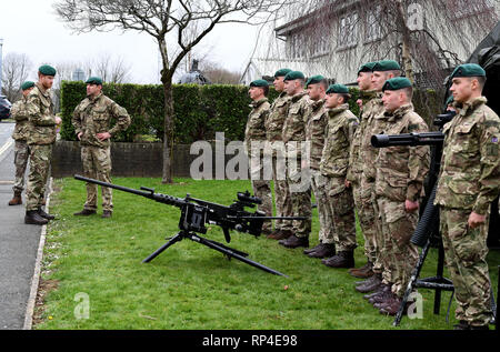 Der Herzog von Sussex bei einem Besuch in 42 Commando Royal Marines an ihrer Basis in Bickleigh. Stockfoto