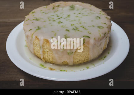 Zitrone Honig beträufeln, hausgemachte Kuchen. Weiche gefilterten Bilder Stockfoto