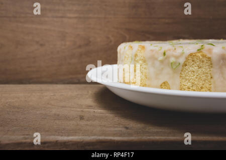 Zitrone Honig beträufeln, hausgemachte Kuchen. Weiche gefilterten Bilder Stockfoto