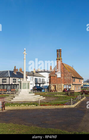 Aldeburgh Moot Hall und Museum auf einem hellen und sonnigen Februar Morgen Stockfoto