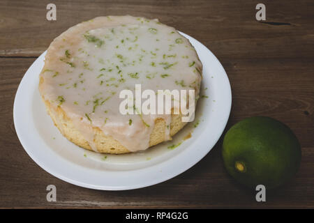 Zitrone Honig beträufeln, hausgemachte Kuchen. Weiche gefilterten Bilder Stockfoto