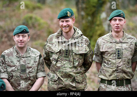 Der Herzog von Sussex bei einem Besuch in 42 Commando Royal Marines an ihrer Basis in Bickleigh. Stockfoto