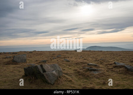 Panorama wie aus dem Berg Brocken im Harz in Deutschland mit Blick auf Sachsen-anhalt gesehen Stockfoto