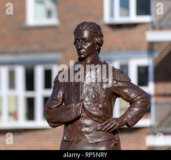 Statue von Admiral Lord Horatio Nelson in Grand Parade, Portsmouth, Portsmouth, Hampshire, England, Großbritannien Stockfoto