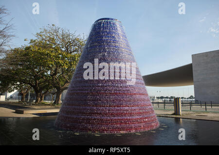 Vulkan Brunnen im Parque das Nações (Park der Nationen) im Boden der Weltausstellung Expo'98 in Lissabon, Portugal. Stockfoto