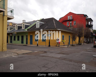 New Orleans, Louisiana, USA - 2018: ein Haus im French Quarter, im typischen Baustil der Bezirk. Stockfoto