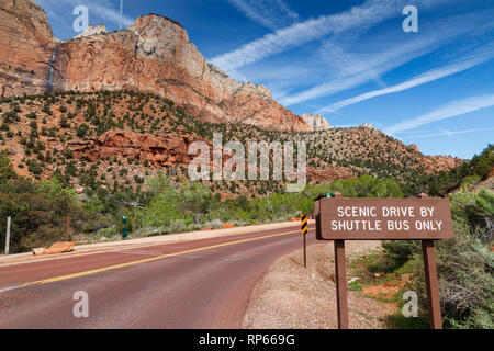 Beginnen der Fahrt im Zion National Park / Utah Stockfoto