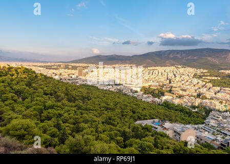 Blick über Athen im Sonnenuntergang von den Lycabettus Hügel, Griechenland. Stockfoto