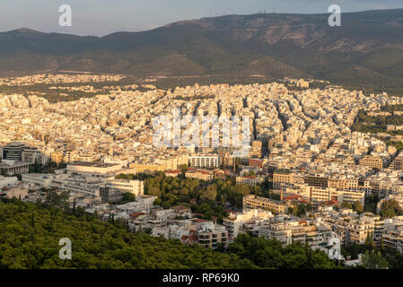 Blick über Athen im Sonnenuntergang von den Lycabettus Hügel, Griechenland. Stockfoto