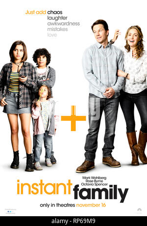Instant Familie (2018) durch Sean Anders Regie und Hauptdarsteller Mark Wahlberg, Rose Byrne, Isabela Moner und Gustavo Quiroz. Stockfoto