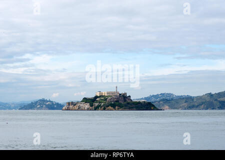 Die Insel Alcatraz Blick vom Pier 39, San Francisco Stockfoto