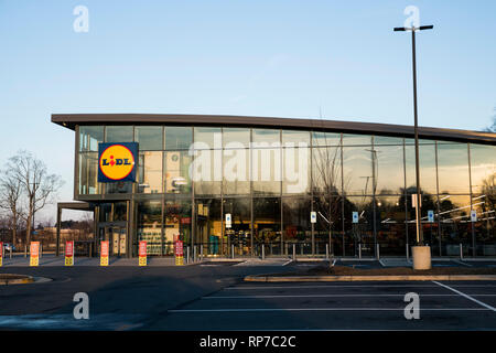 Ein logo Zeichen außerhalb eines Lidl rabatt Lebensmittelgeschäft in Fredericksburg, Virginia am 19. Februar 2019. Stockfoto