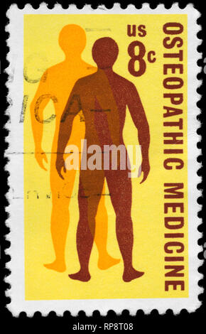 USA - ca. 1972: einen Stempel in den USA gedruckten zeigt eines Menschen streben nach Gesundheit, osteopathische Medizin, ca. 1972 Stockfoto