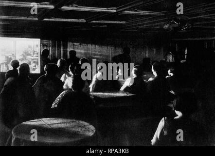 Giulio Cesare transatlantischen, Touristen im Kino in der dritten Klasse, 1930 Stockfoto